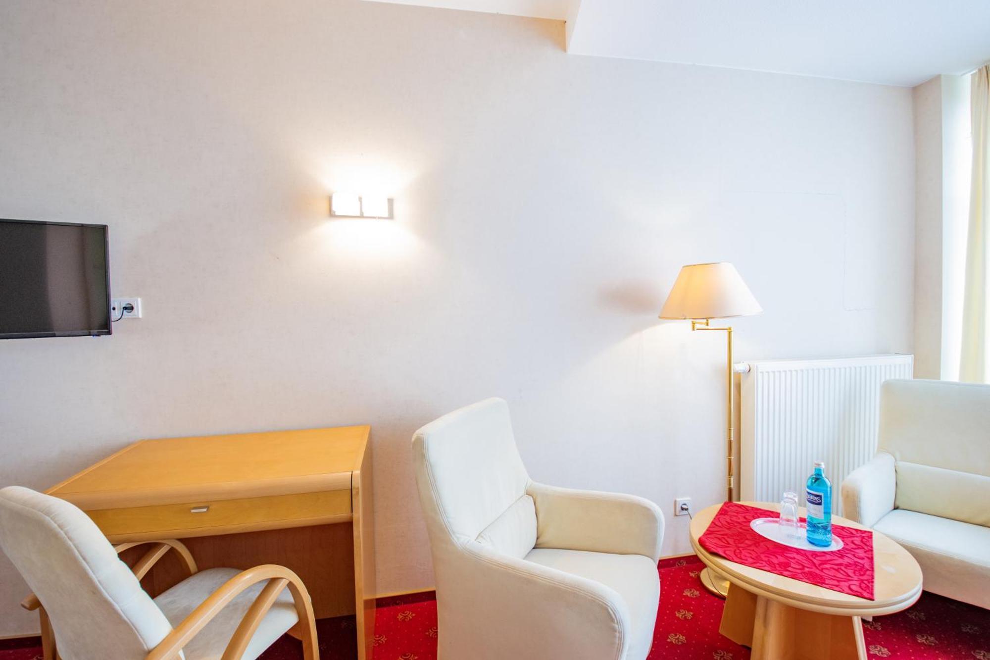 Seehotel Grossraeschen Dış mekan fotoğraf